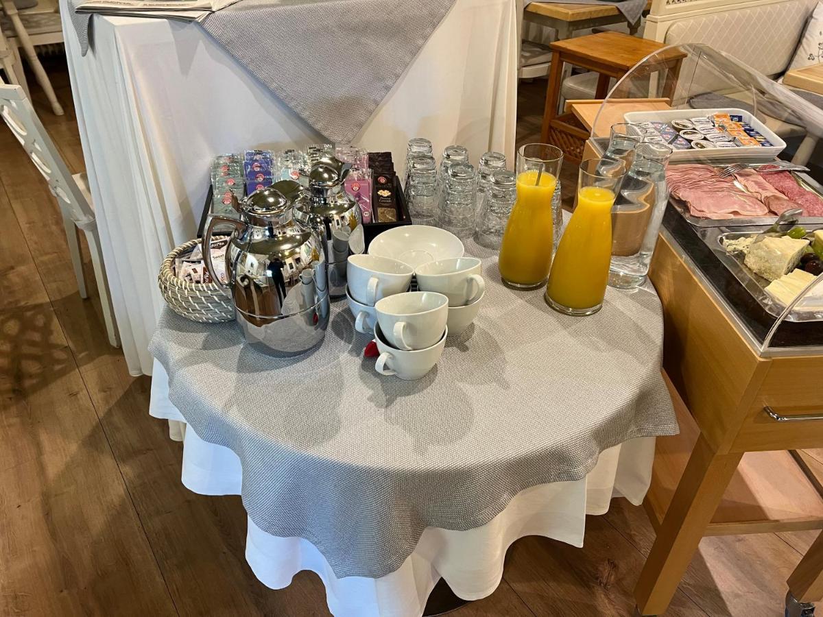 Gasthof "Zur Kanne" Markt Sankt Florian Esterno foto